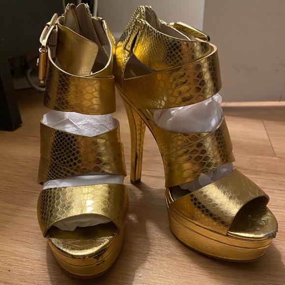 Gold Platform Michael Kors Heels - Picture 2 of 6